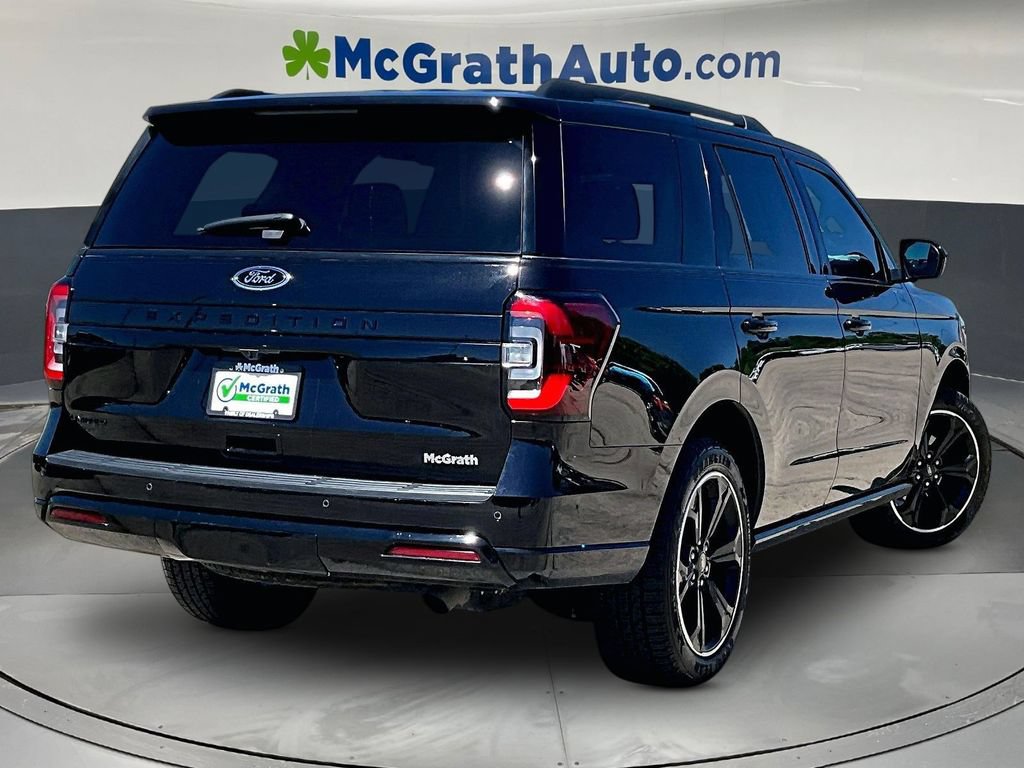 Used 2022 Ford Expedition Limited w/ Equipment Group 303A AWD/4WD image 7