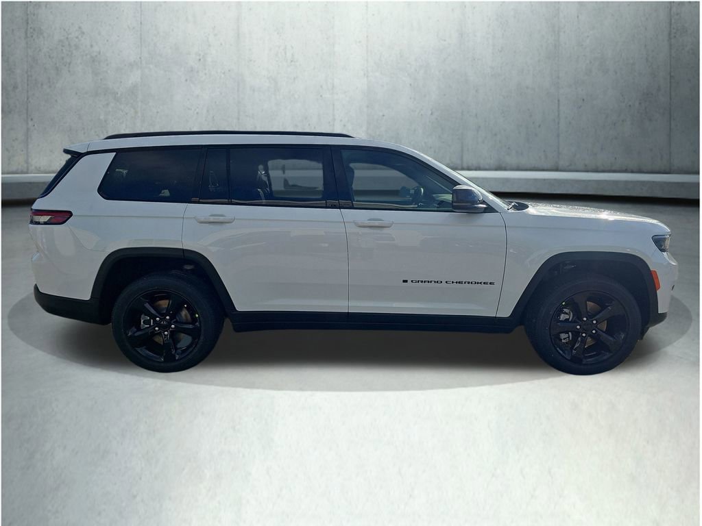 New 2025 Jeep Grand Cherokee L Altitude image 6