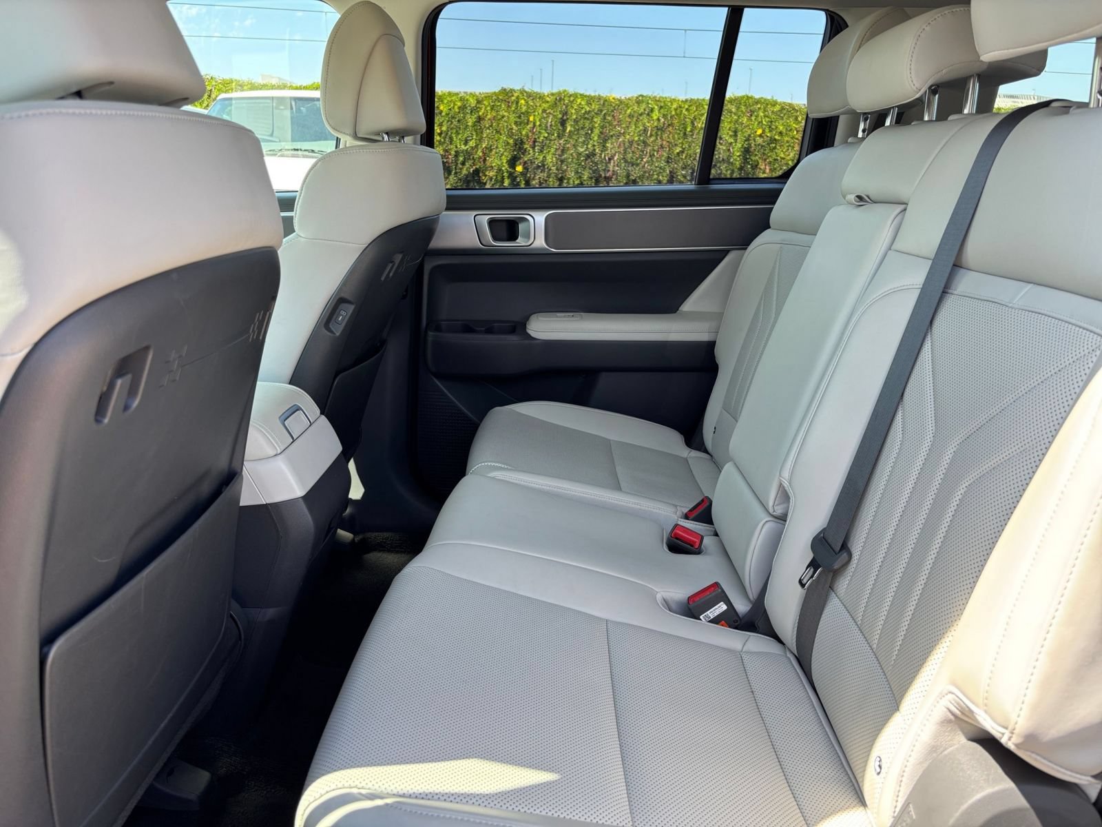 Used 2025 Hyundai Santa Fe SEL AWD/4WD image 27