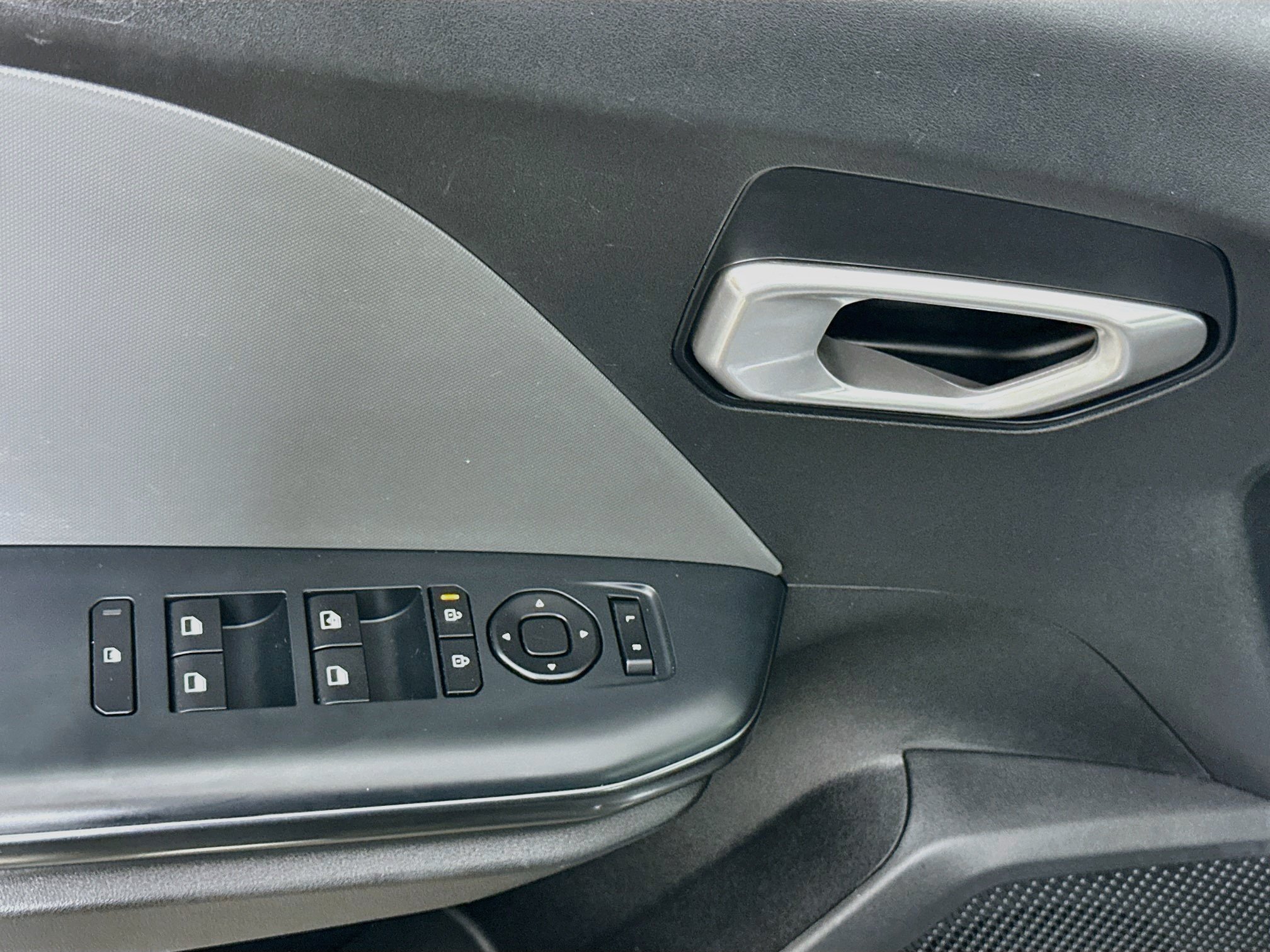 Used 2025 Kia K4 FWD image 15