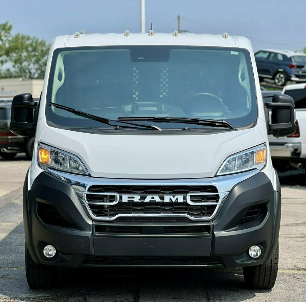 Used 2025 RAM ProMaster 2500 w/ U-Haul Equipment Group FWD image 31