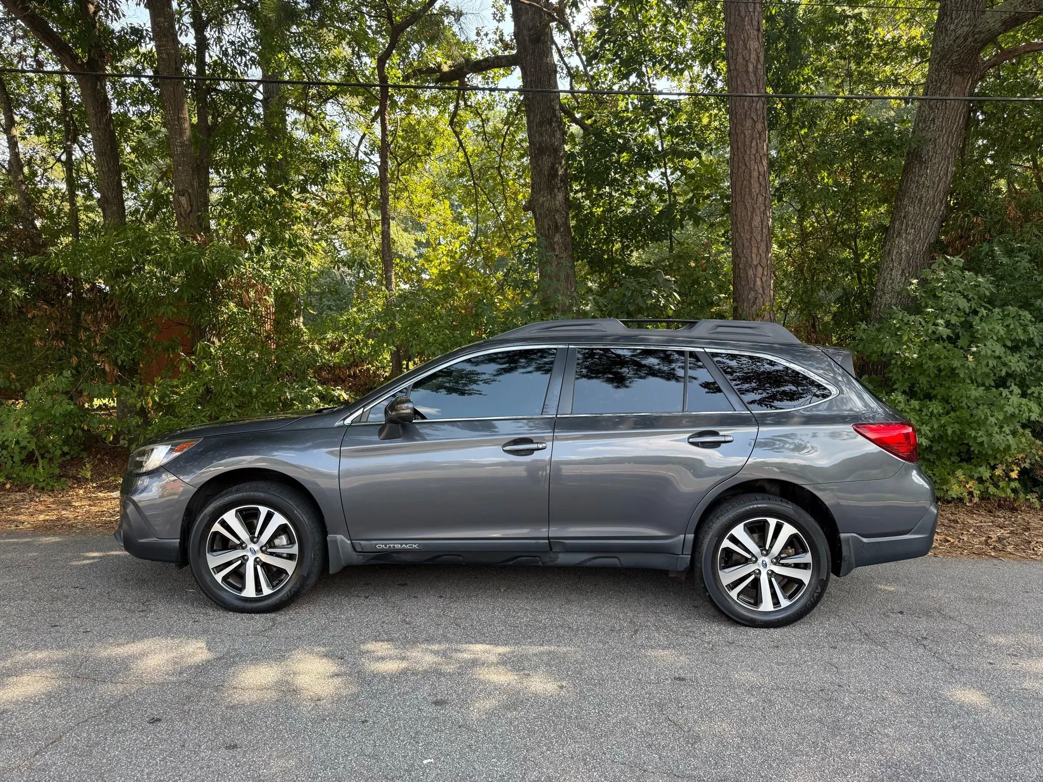 Used 2018 Subaru Outback 2.5i Limited image 2