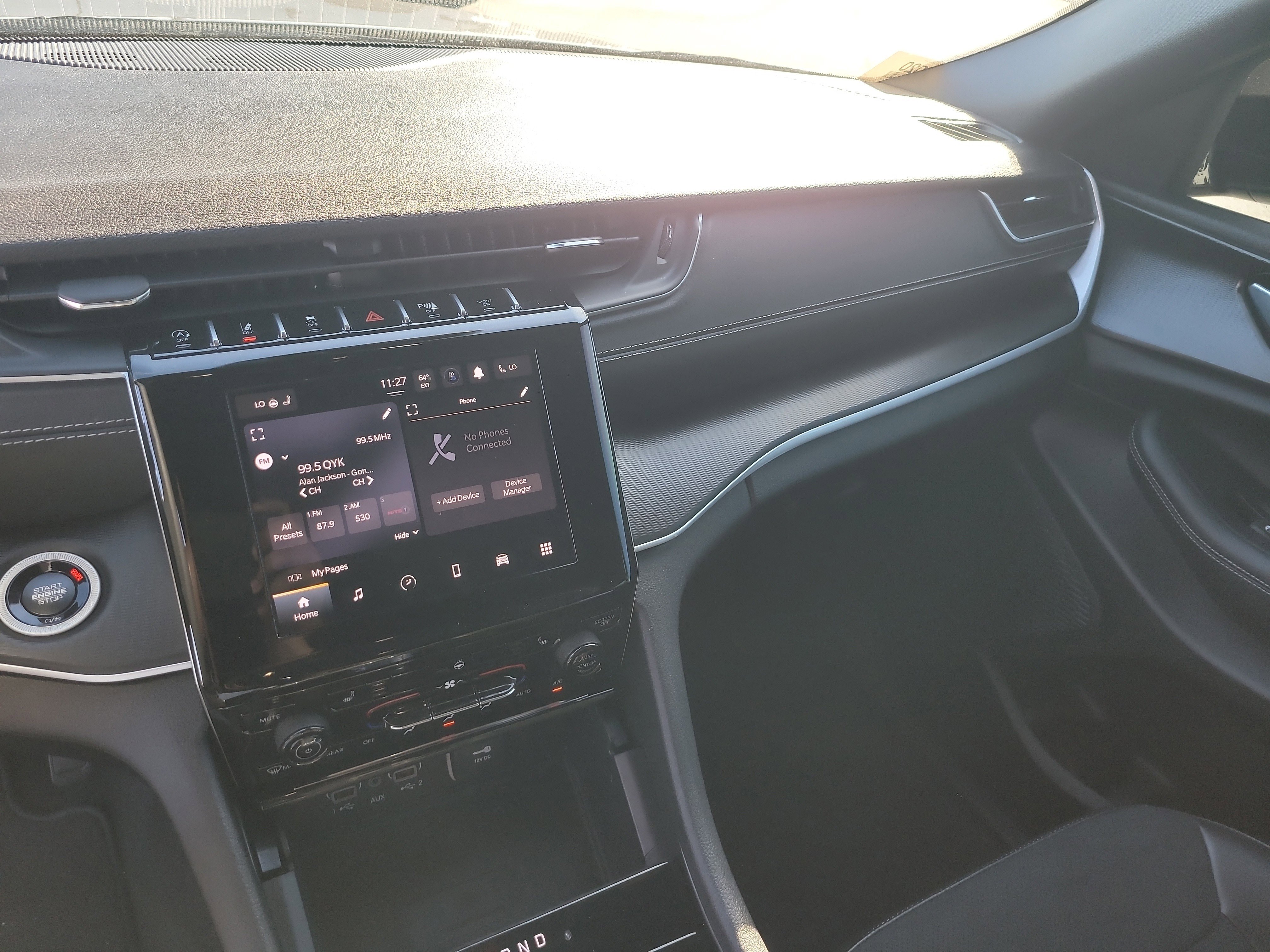 Used 2025 Jeep Grand Cherokee L Laredo image 21