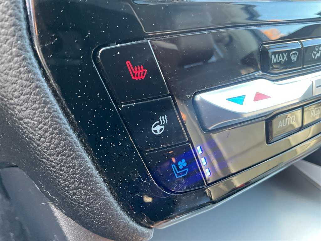 Used 2023 Ford Explorer Limited w/ Equipment Group 301A image 23