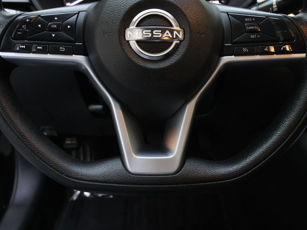 Used 2025 Nissan Altima 2.5 SV FWD image 19