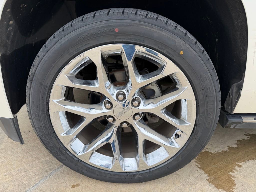 Used 2015 GMC Yukon XL Denali w/ Premium Package image 9