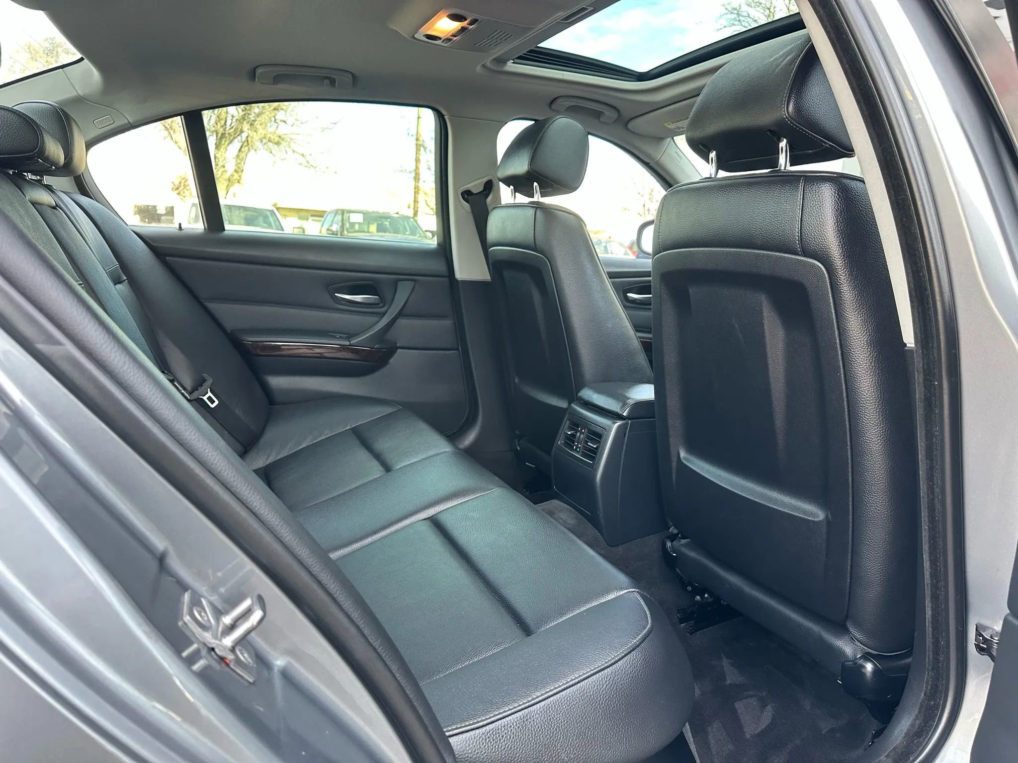 Used 2010 BMW 335d Sedan image 23