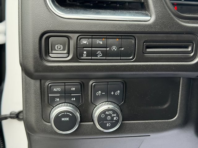 Used 2023 GMC Yukon AT4 AWD/4WD image 14