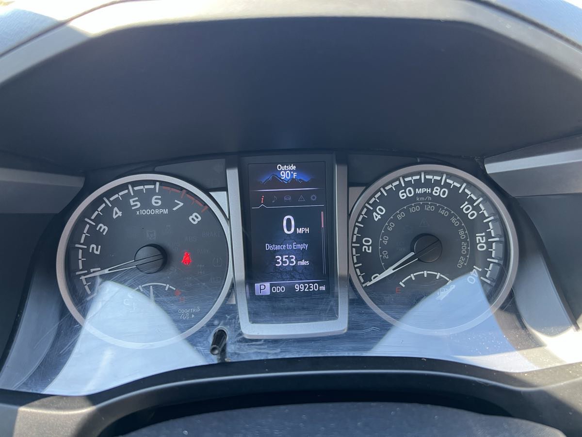 Used 2017 Toyota Tacoma SR5 image 26