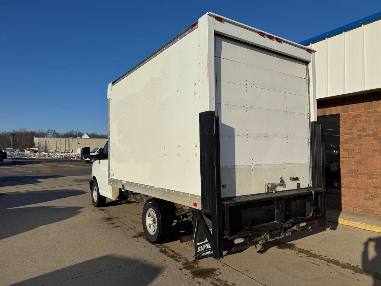 Used 2014 Chevrolet Express 3500 3500 2dr 139 in. WB Cutaway  w image 3