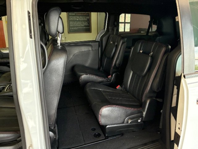 Used 2019 Dodge Grand Caravan GT image 27