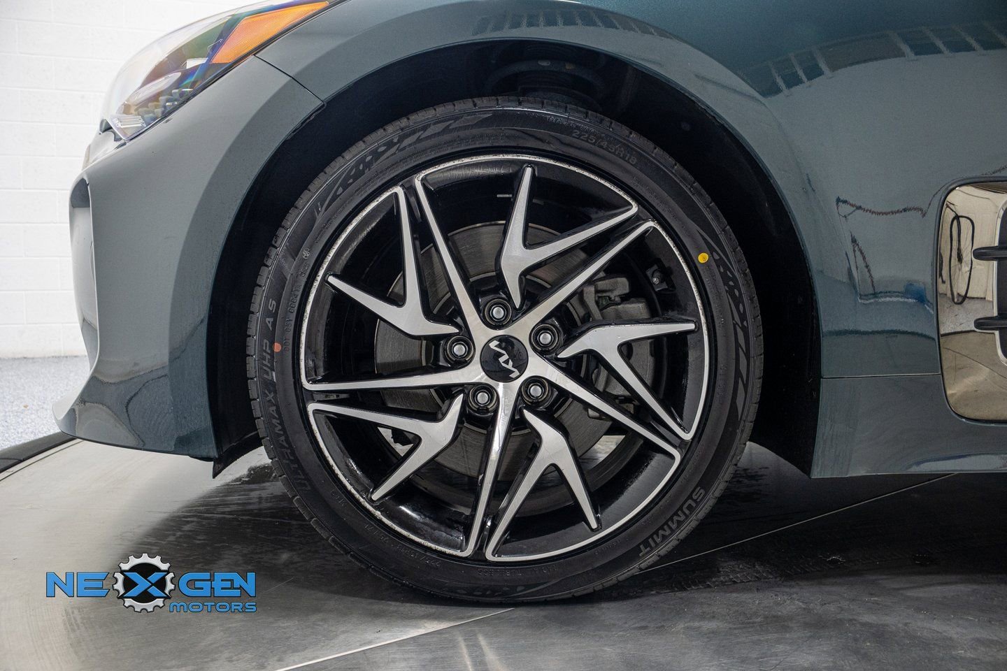 Used 2023 Kia Stinger GT-Line w/ Sun & Sound Package image 43