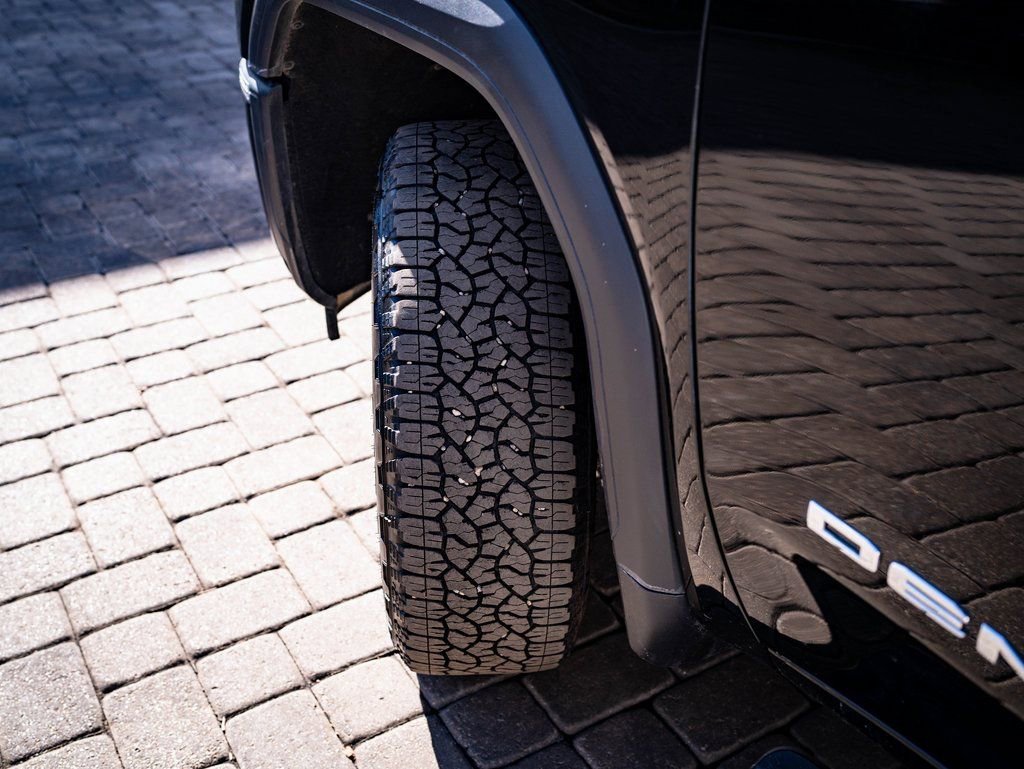 Used 2025 GMC Sierra 3500 Denali w/ Denali Reserve Package image 46