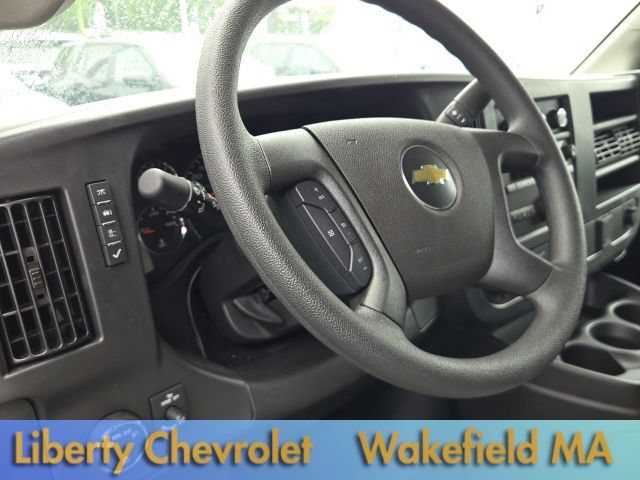 Used 2024 Chevrolet Express 4500 w/ Power Convenience Package RWD image 9