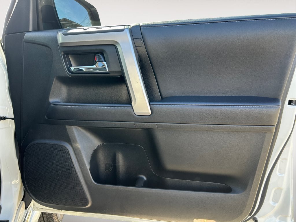 Used 2021 Toyota 4Runner Limited AWD/4WD image 26