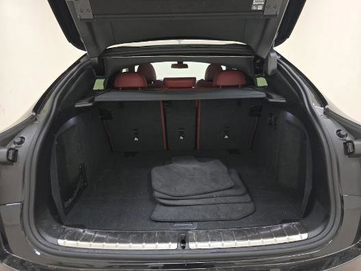 Used 2025 BMW X4 M40i w/ Parking Assistance Package image 14