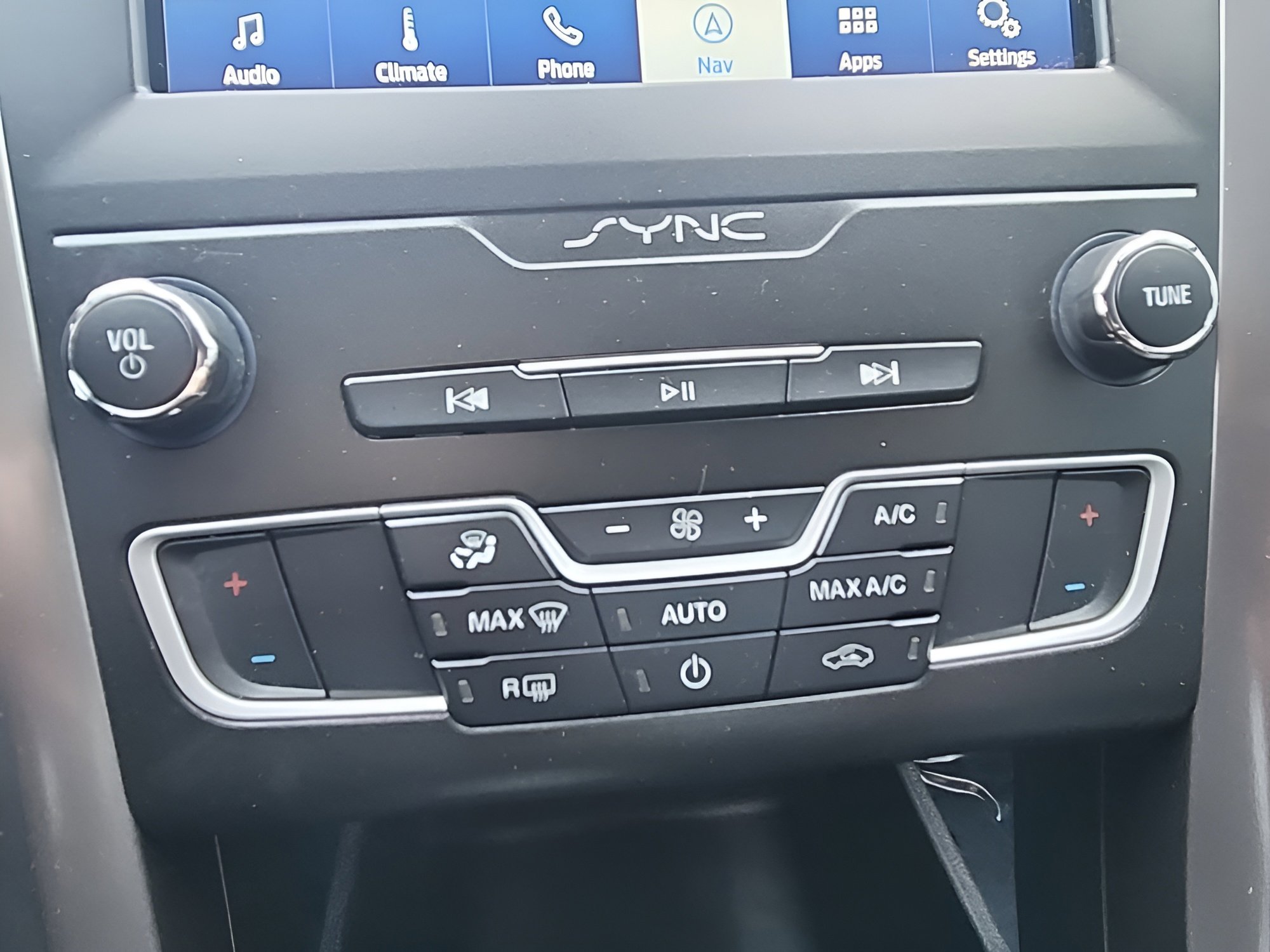 Certified 2020 Ford Fusion SE image 17