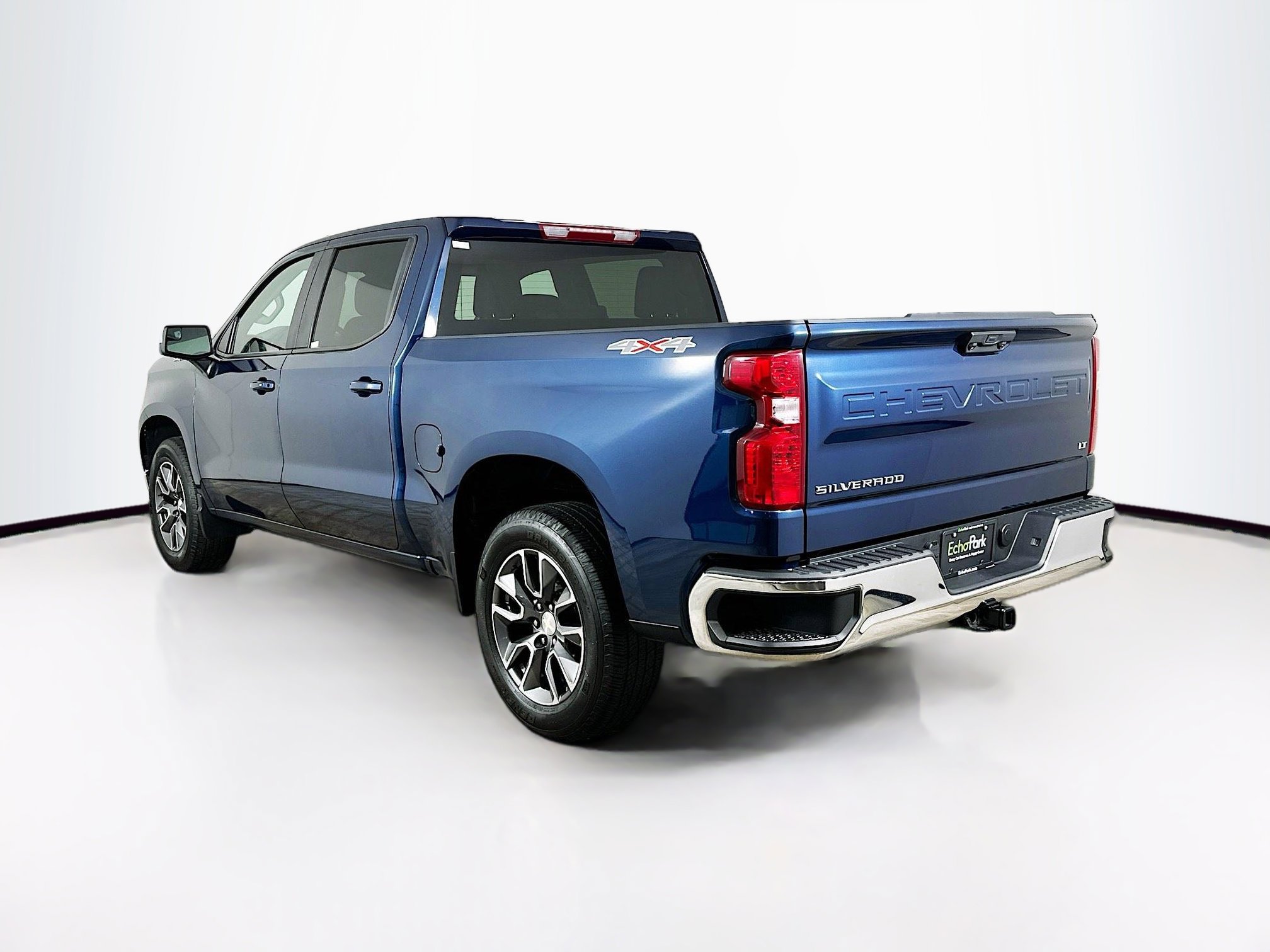Used 2023 Chevrolet Silverado 1500 LT AWD/4WD image 5