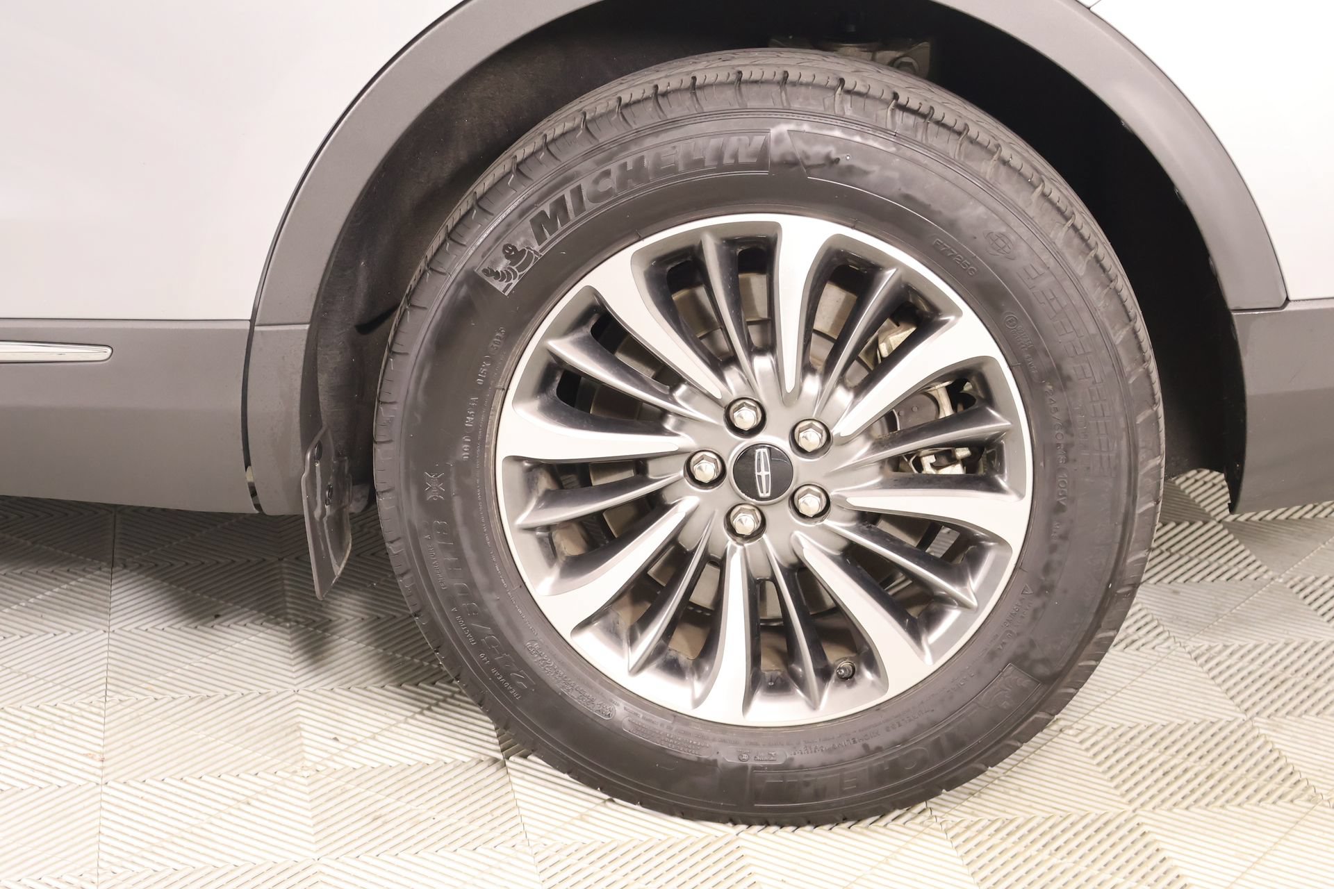 Used 2023 Lincoln Nautilus AWD w/ Premium Package image 19