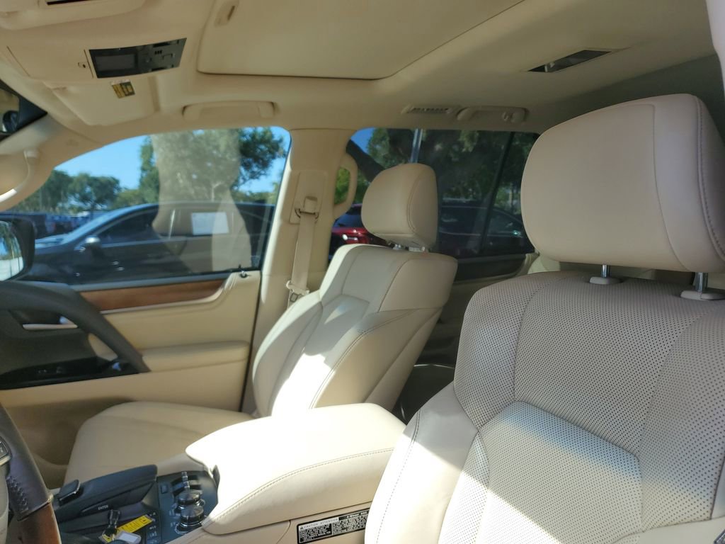 Used 2019 Lexus LX 570 4WD w/ Luxury Package image 22