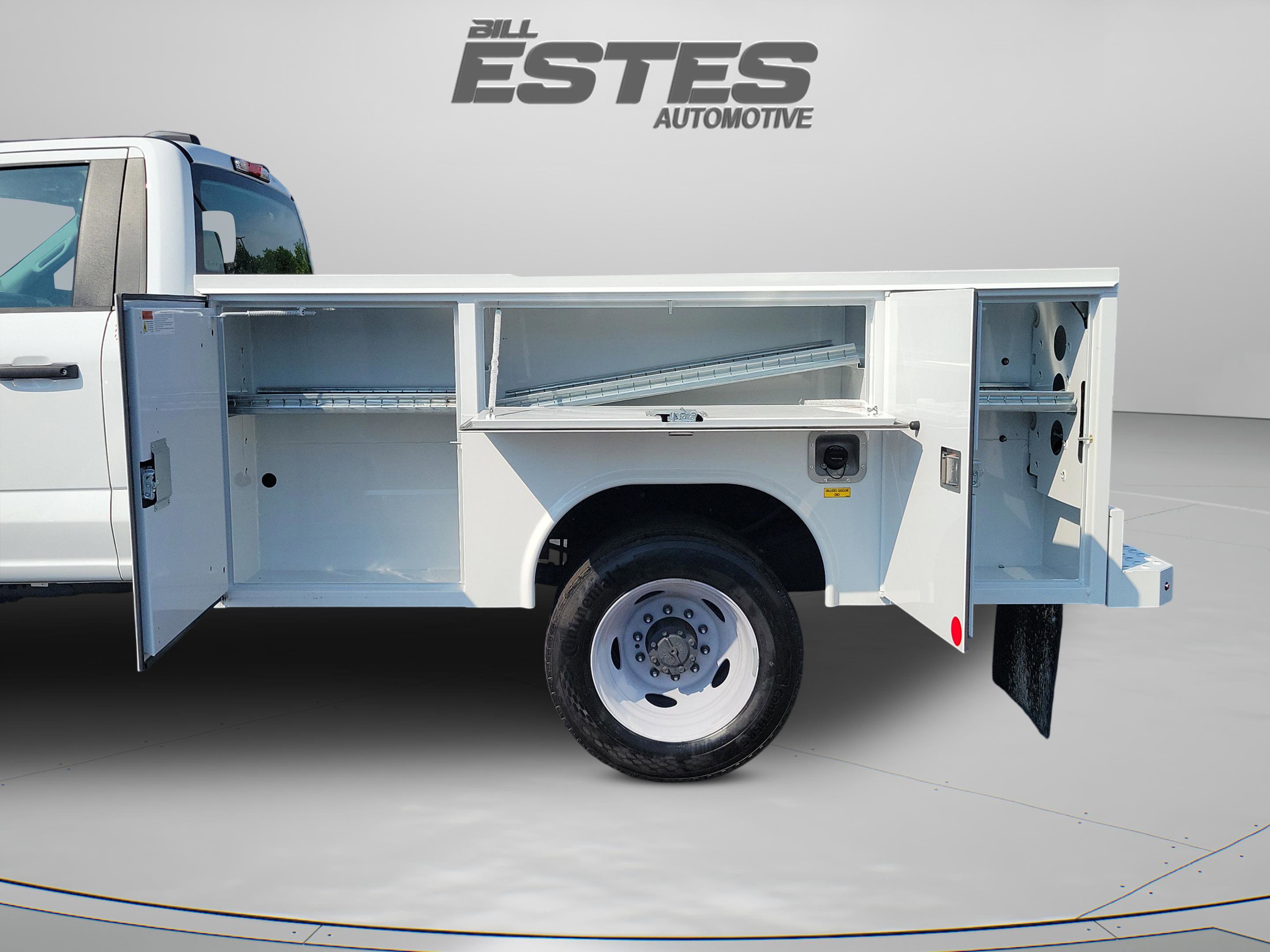 New 2025 Ford F550 2WD Regular Cab Super Duty w/ XL Chrome Package image 24