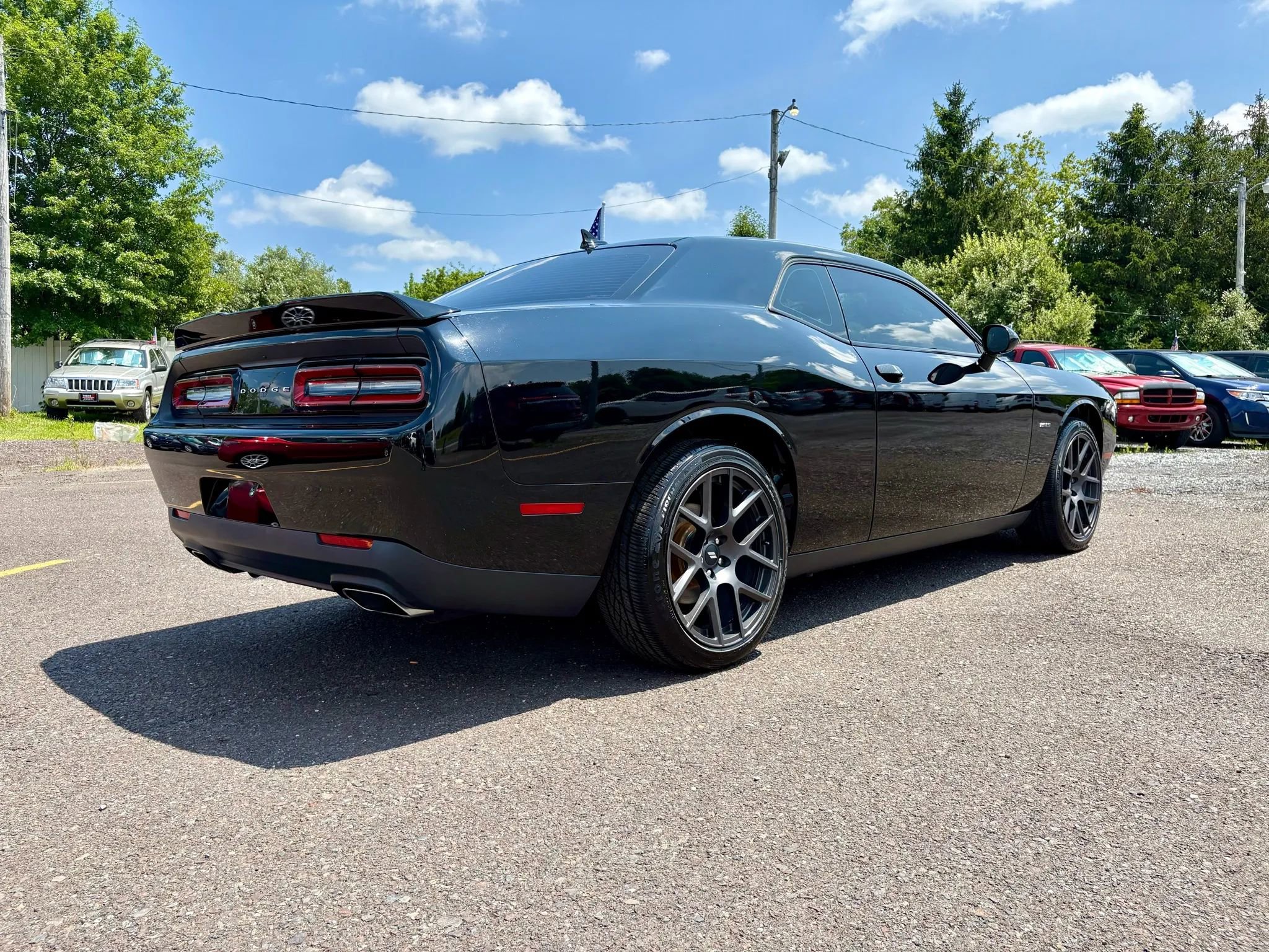 Used 2018 Dodge Challenger R/T w/ Sound Group RWD image 5