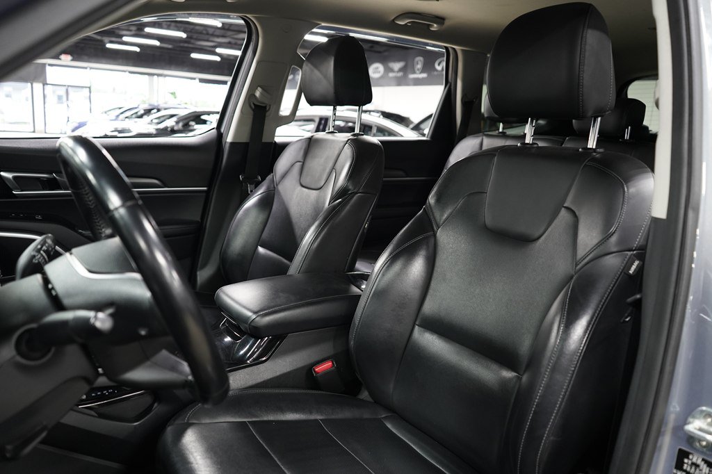 Used 2021 Kia Telluride LX FWD image 11