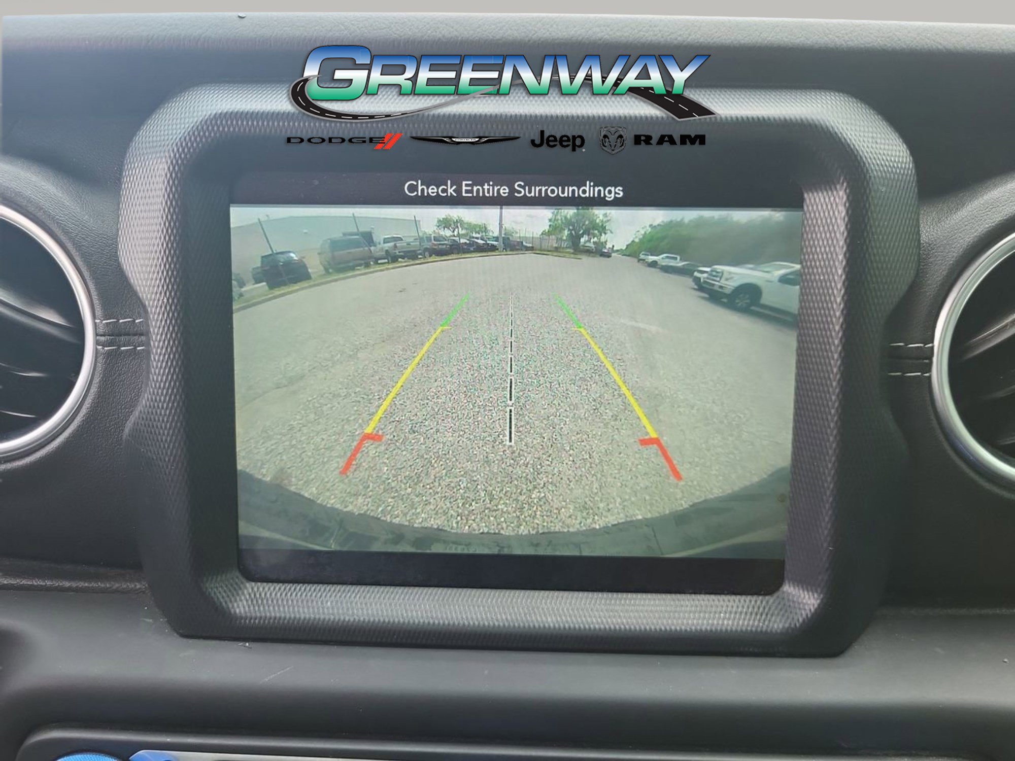 Used 2018 Jeep Wrangler Unlimited Sahara image 17