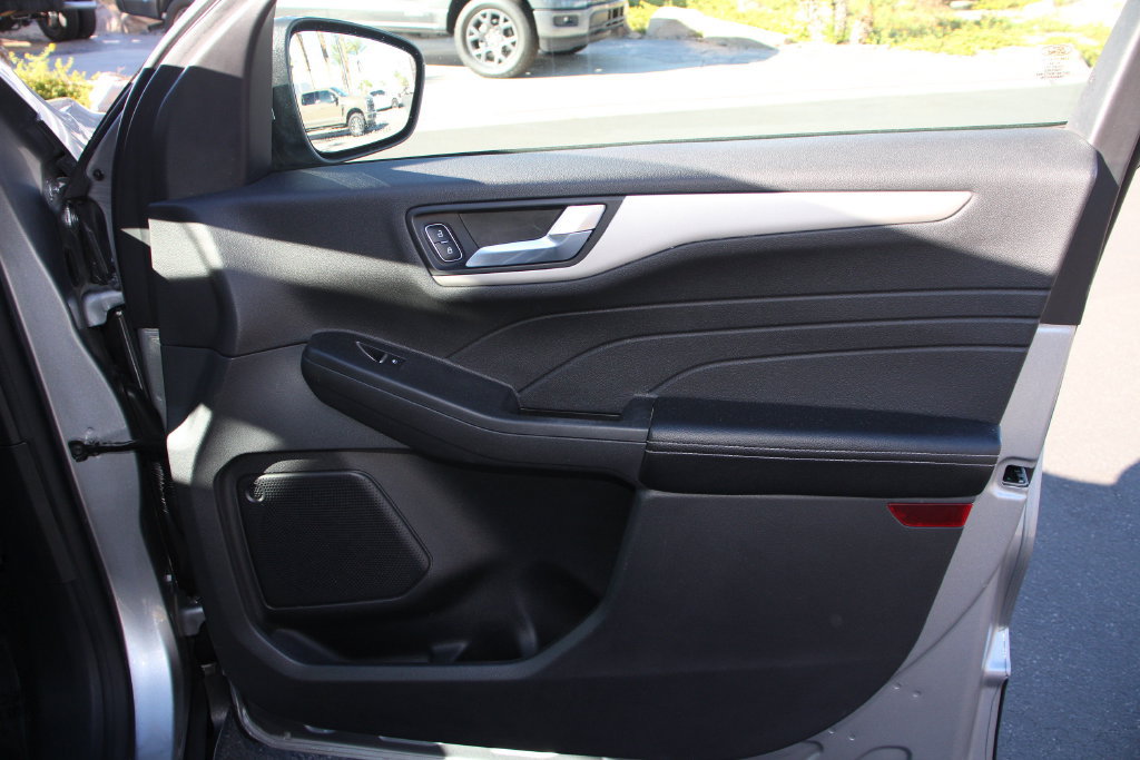 Certified 2022 Ford Escape SEL FWD image 27