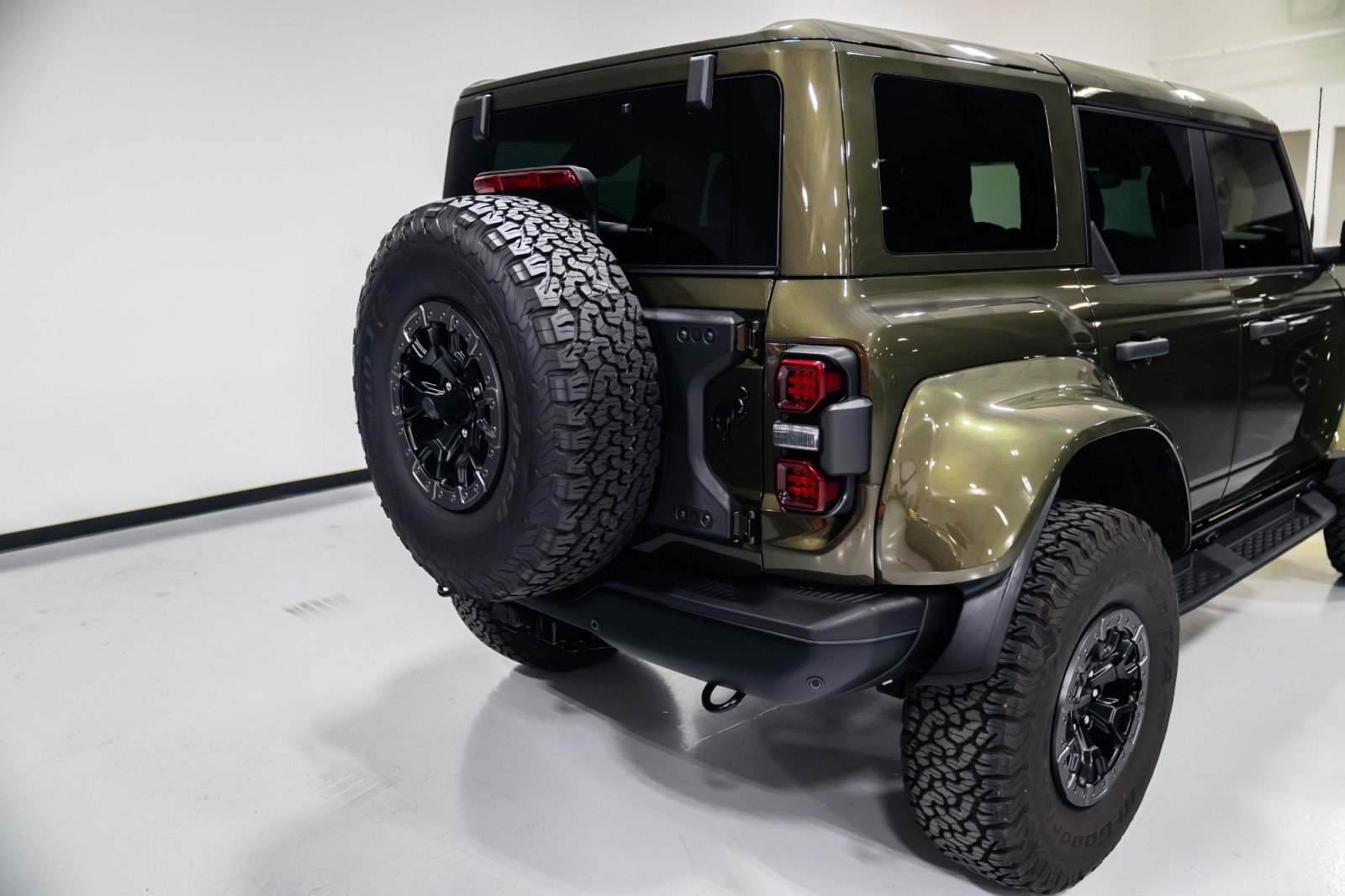 Used 2025 Ford Bronco Raptor AWD/4WD image 31