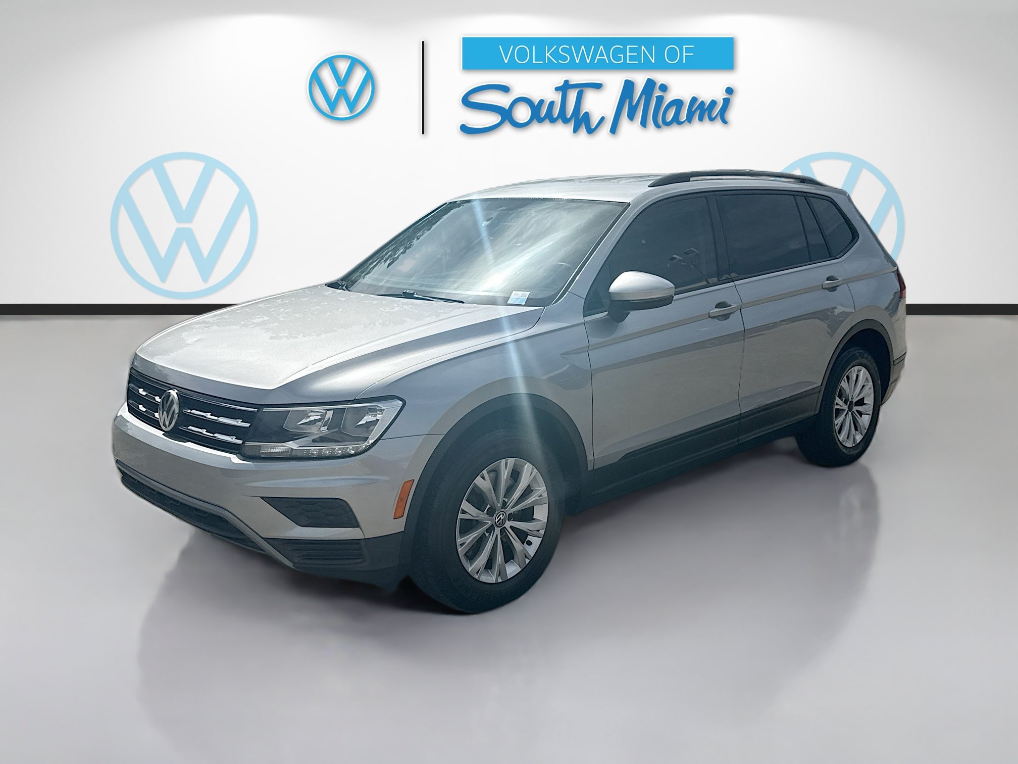 Used 2019 Volkswagen Tiguan S w/ Driver Assistance Package FWD image 3