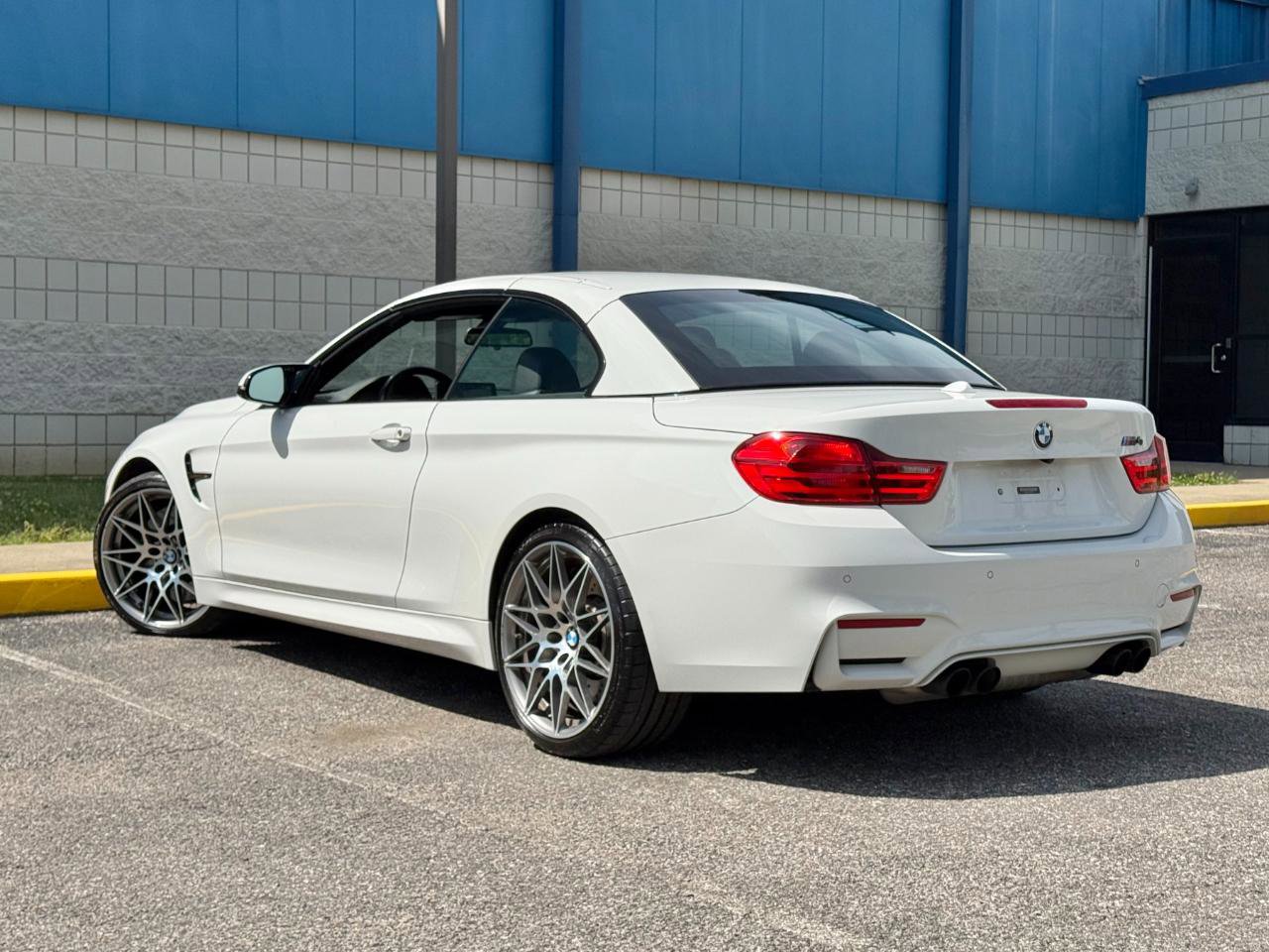 Used 2017 BMW M4 Convertible RWD image 7