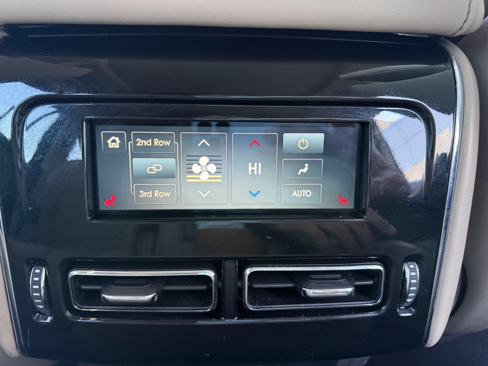 Used 2020 Lincoln Aviator Reserve w/ Equipment Group 202A image 32