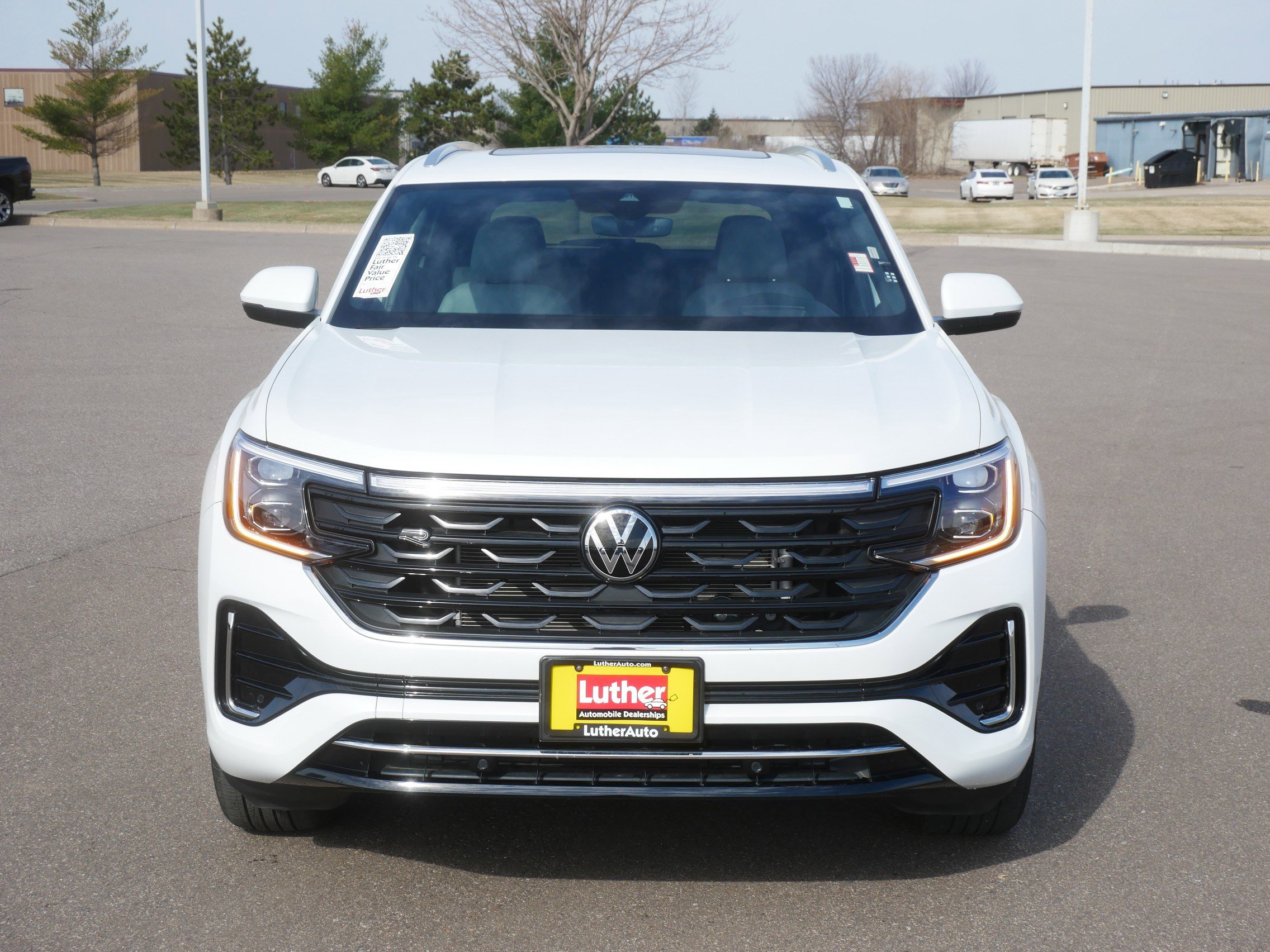 Used 2024 Volkswagen Atlas Cross Sport SEL R-Line video 2