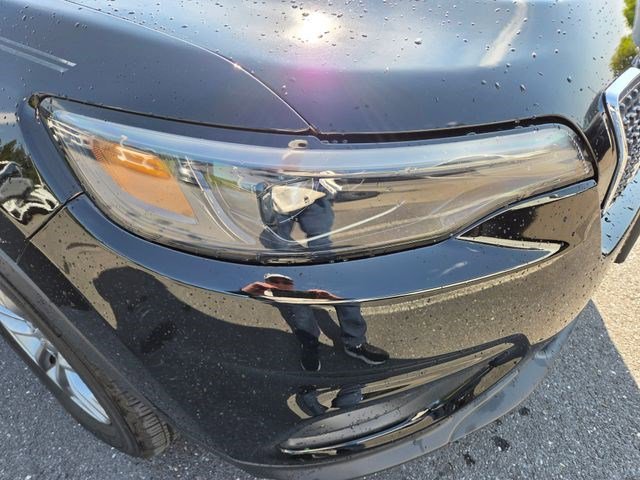 Used 2020 Jeep Cherokee Latitude Plus w/ Comfort/Convenience Group AWD/4WD image 17