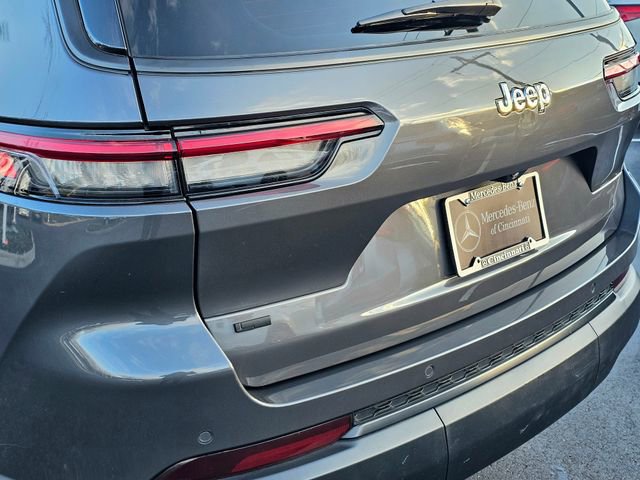 Used 2023 Jeep Grand Cherokee L Limited w/ Luxury Tech Group II image 15
