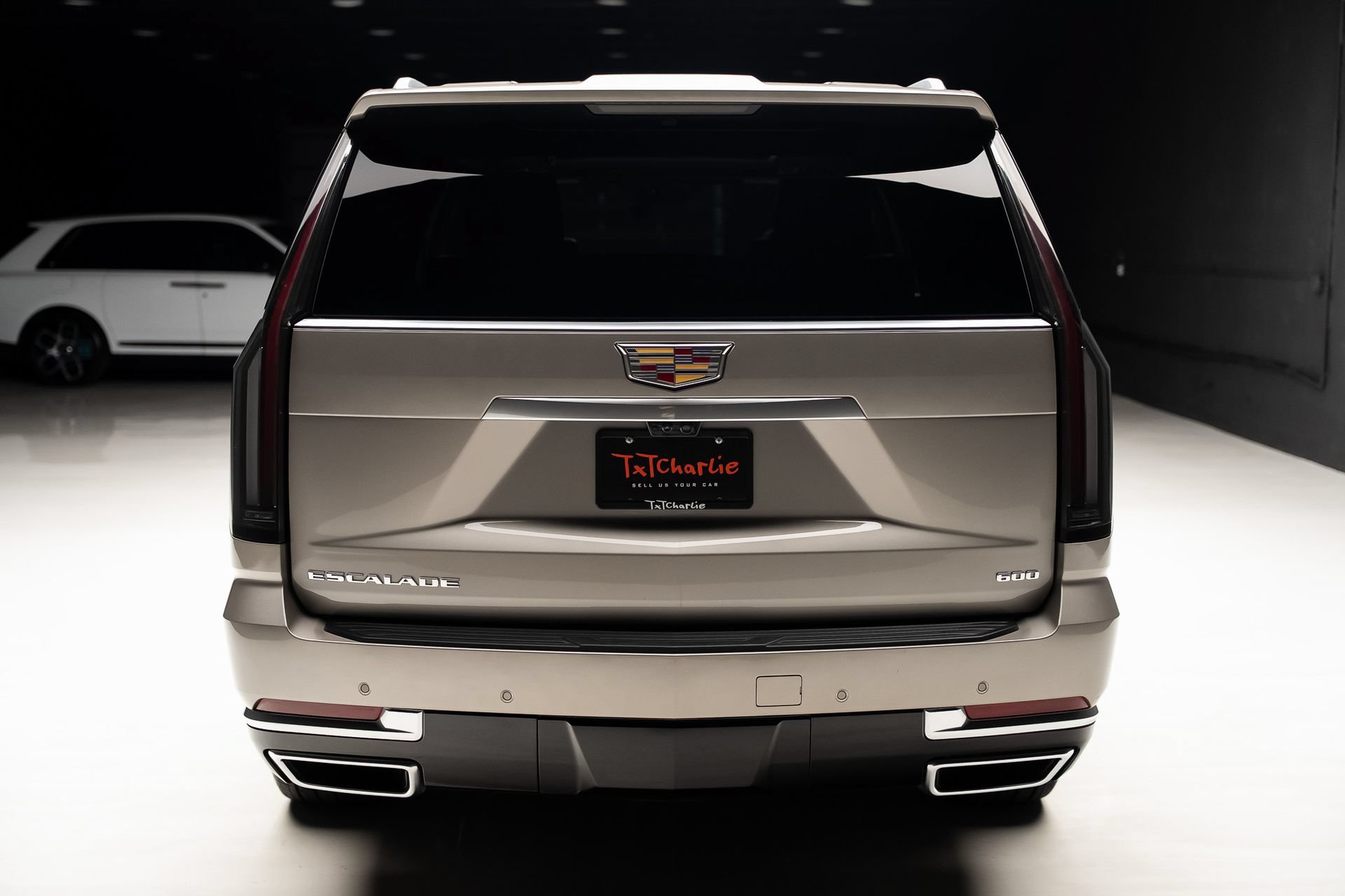 Used 2025 Cadillac Escalade ESV Premium Luxury Platinum AWD/4WD image 27