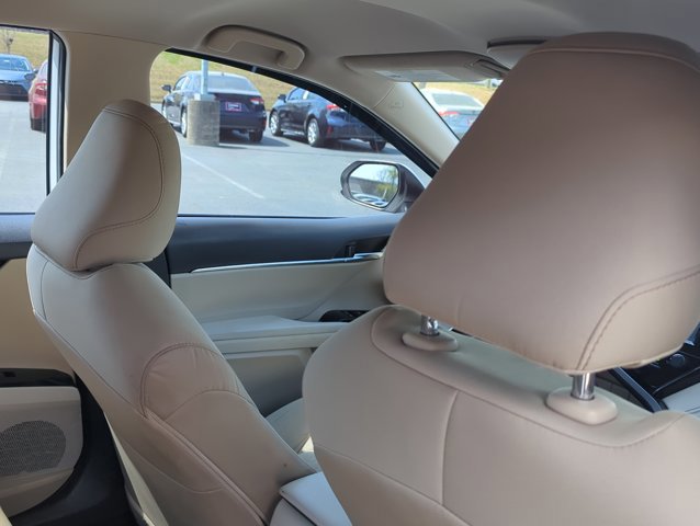 Used 2019 Toyota Camry LE image 19