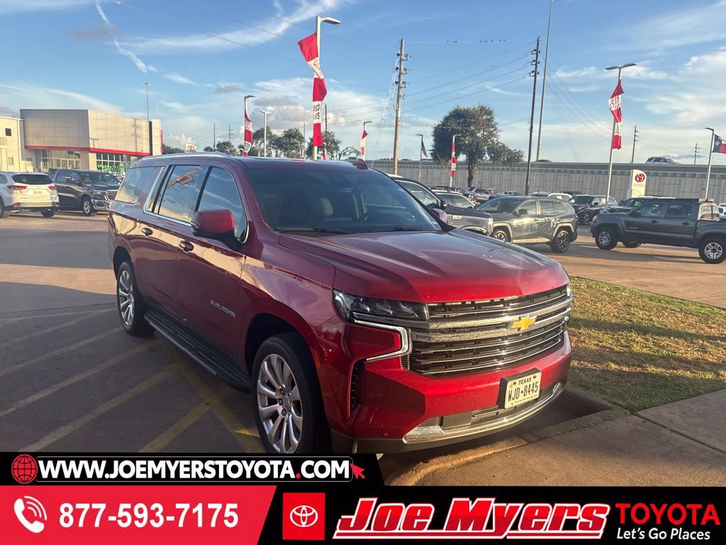 Used 2024 Chevrolet Suburban LT w/ Luxury Package