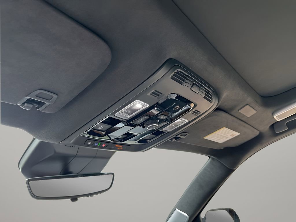 Certified 2026 Cadillac Escalade Platinum Sport w/ LPO, Floor Liner Package AWD/4WD image 43