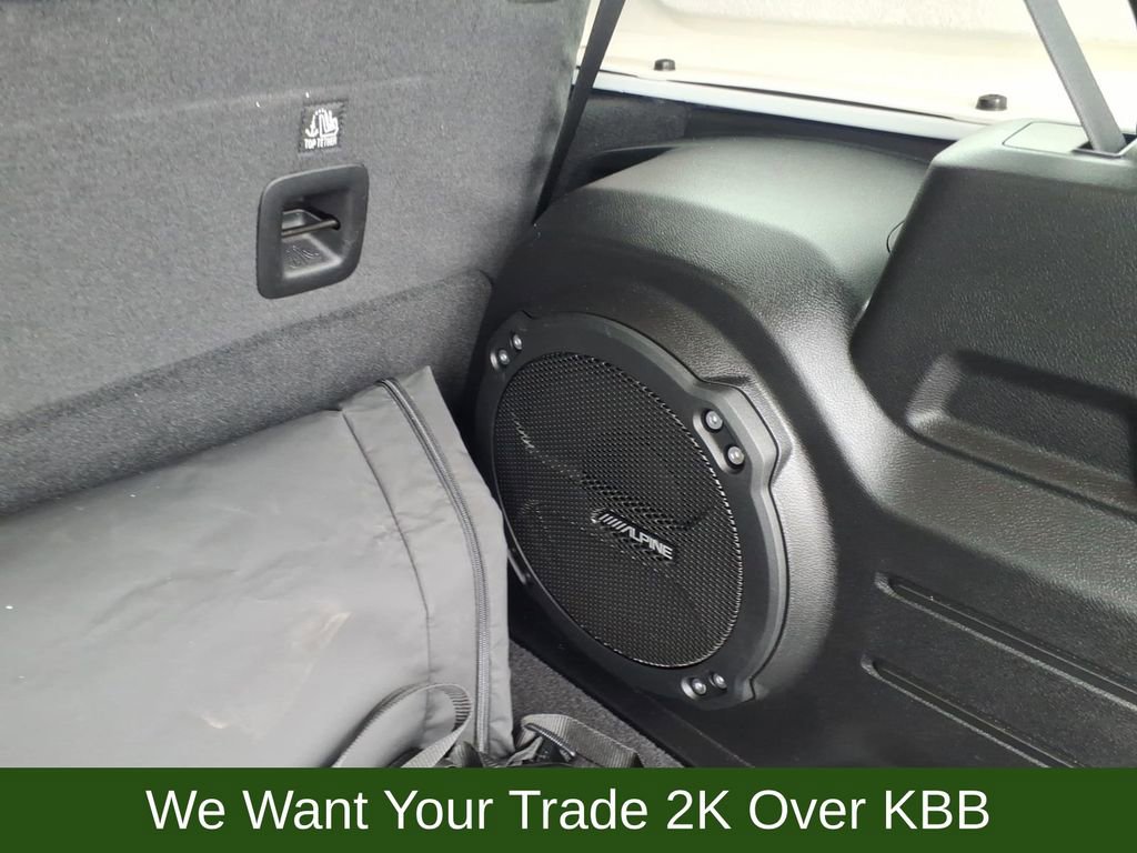 Used 2023 Jeep Wrangler Altitude image 18