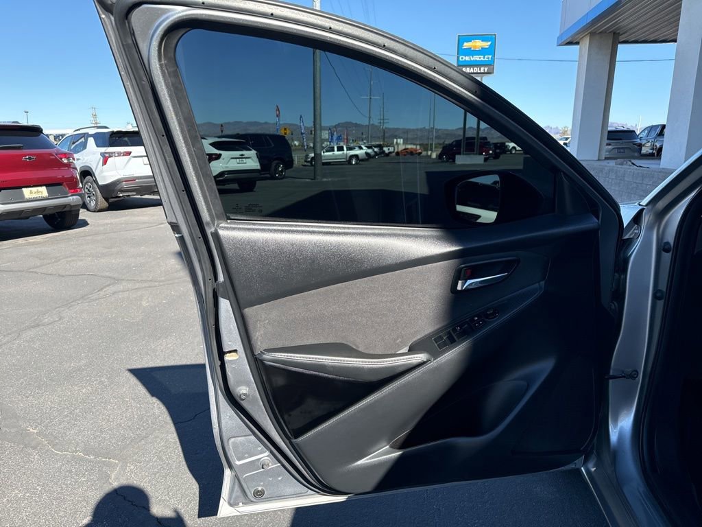 Used 2016 Scion iA image 14