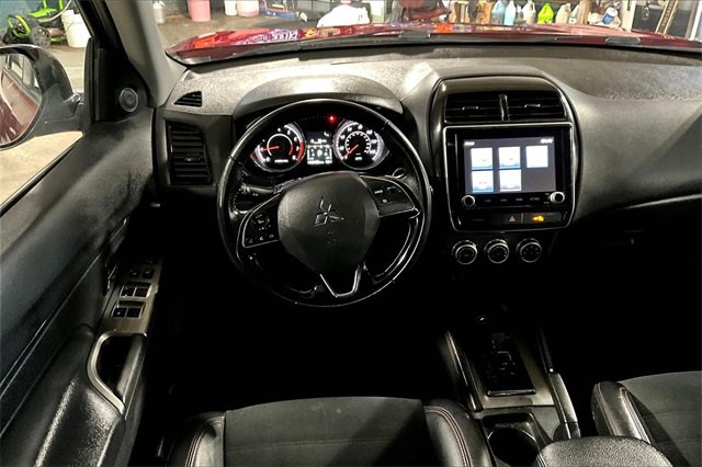 Used 2022 Mitsubishi Outlander Sport SE image 5