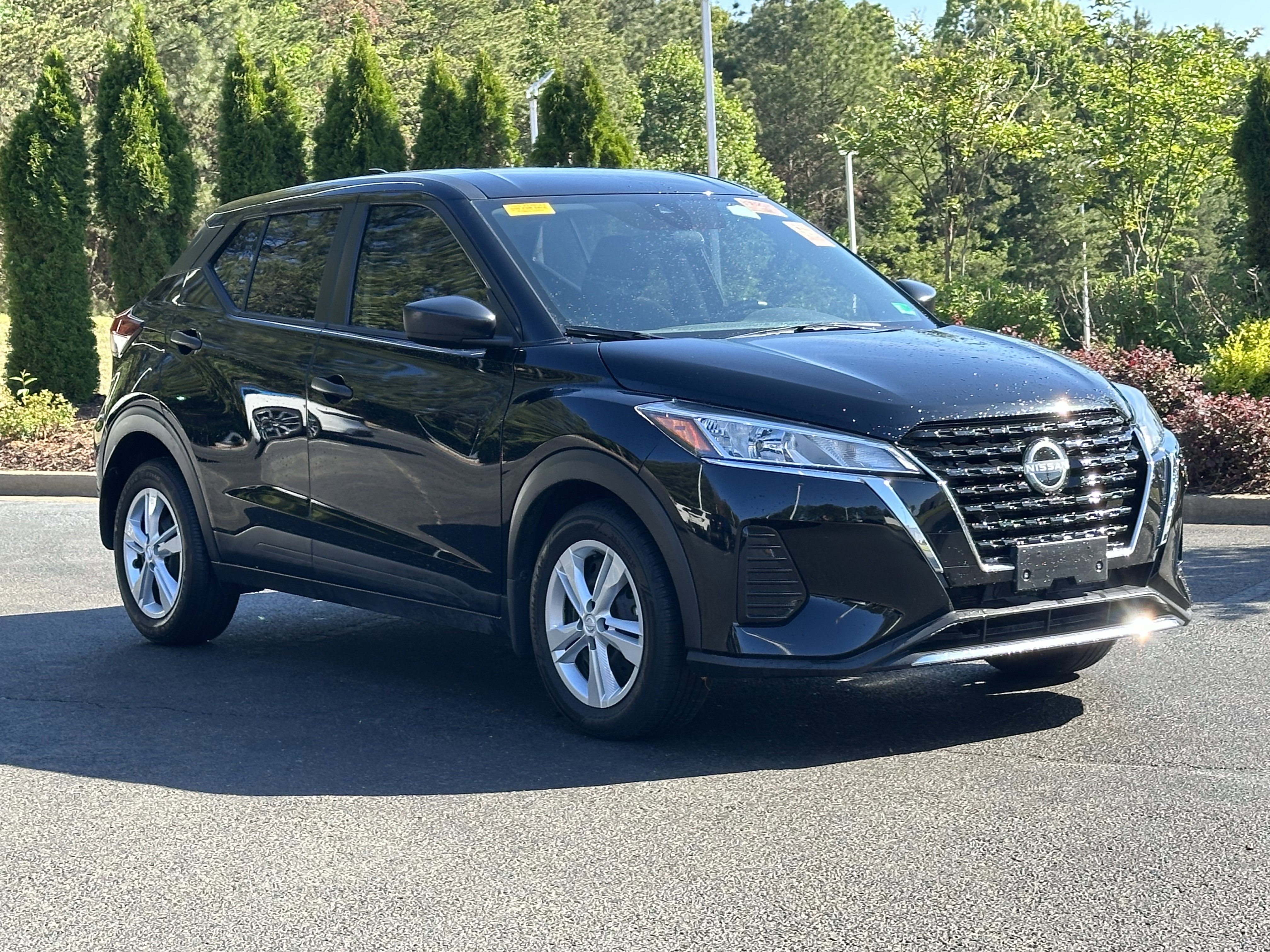 Used 2024 Nissan Kicks S FWD image 2