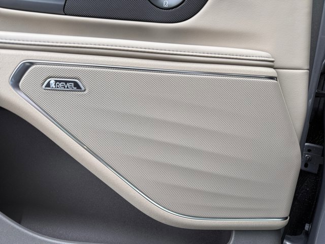 Used 2025 Lincoln Nautilus Premier w/ Equipment Group 102A image 34