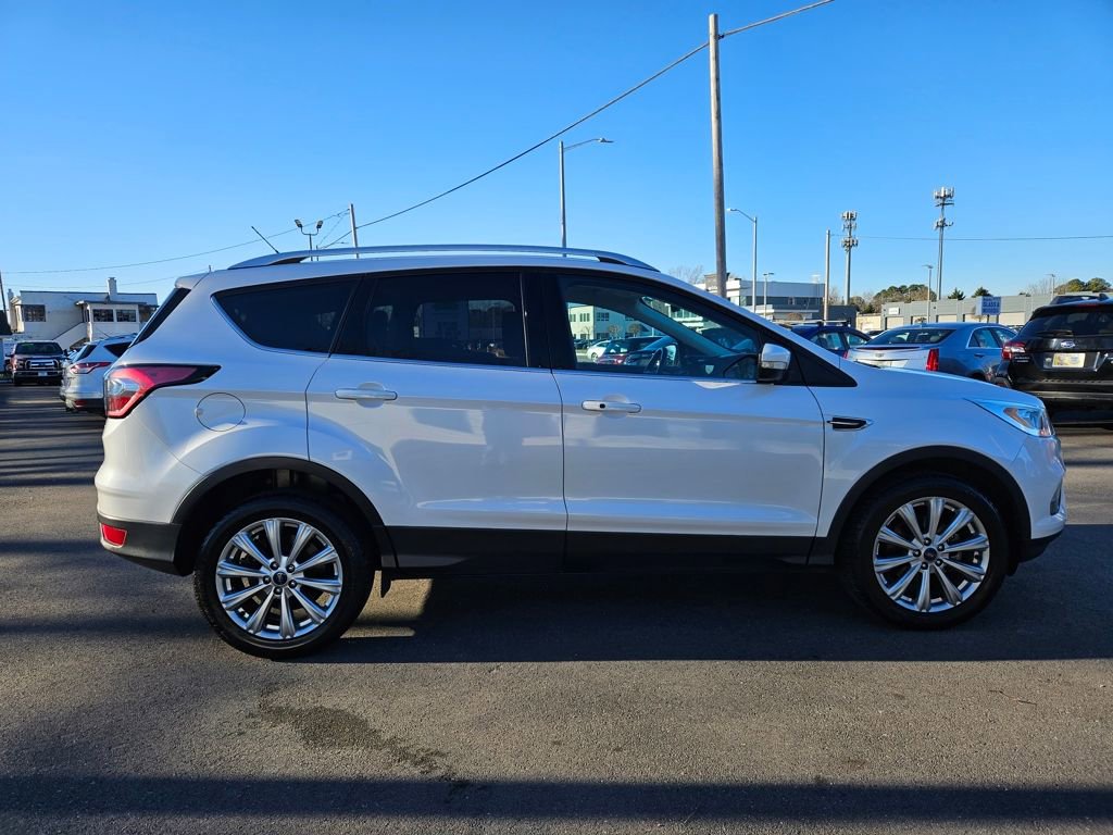 Used 2017 Ford Escape Titanium FWD image 4
