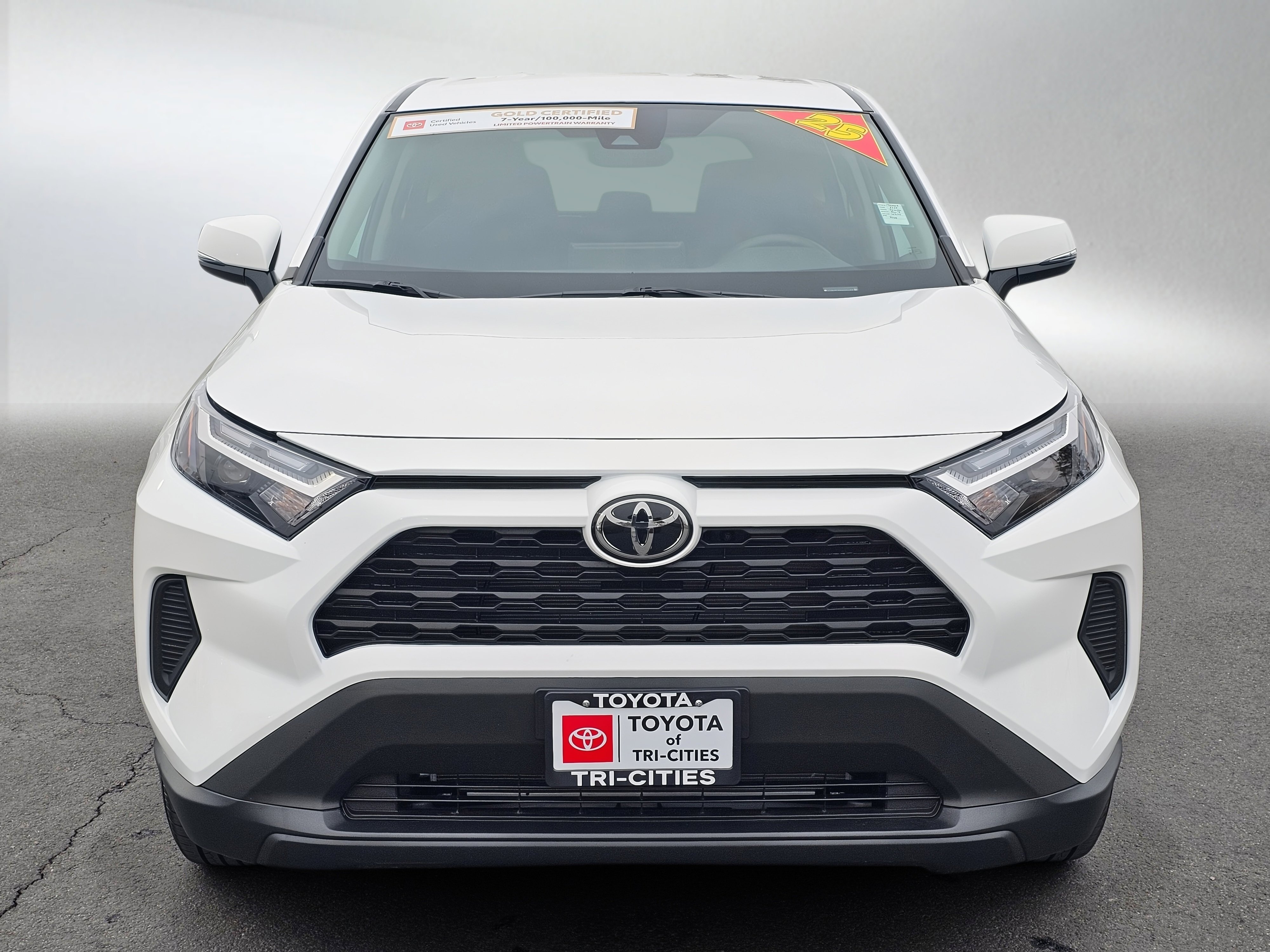 Used 2025 Toyota RAV4 LE image 8