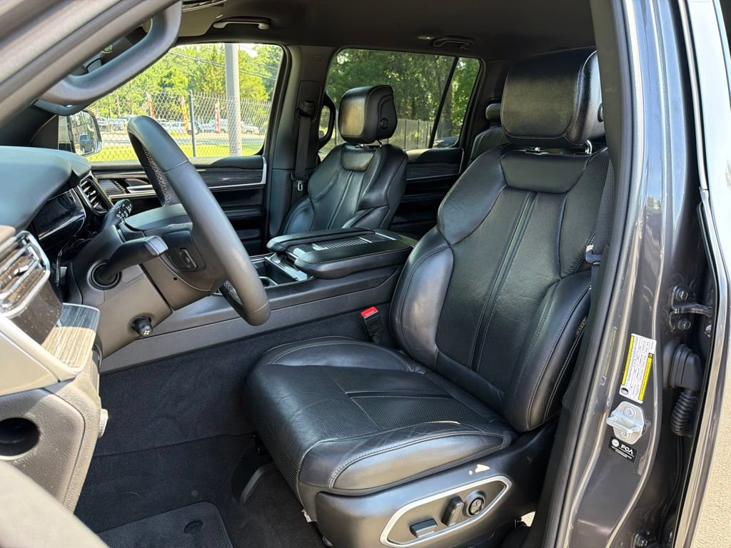 Certified 2022 Jeep Wagoneer Series III AWD/4WD image 19