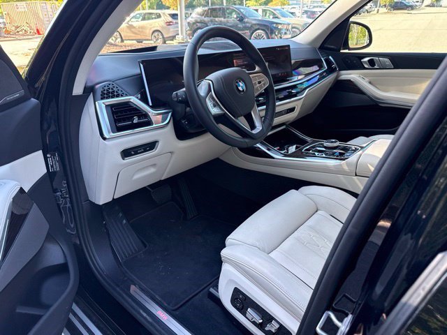 Certified 2026 BMW X7 xDrive40i w/ Executive Package AWD/4WD image 16