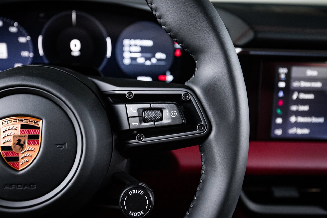 New 2026 Porsche Macan Electric RWD image 16